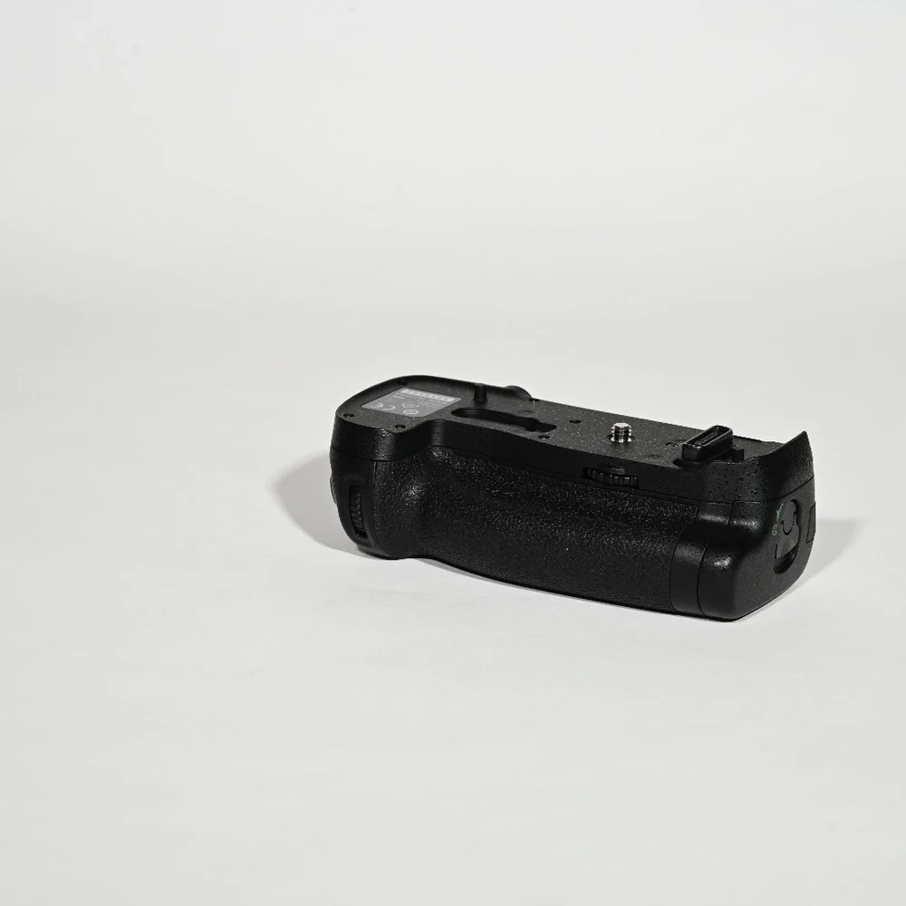 Nikon D850 DSLR camera w/ battery grip (#1)